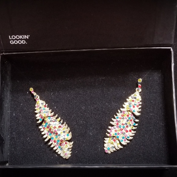 Earrings - Picture 3 of 3